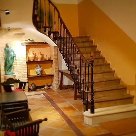 Casa Condal De Reyna