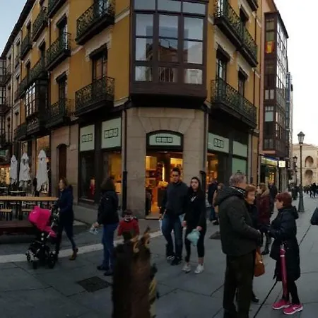 Casa Condal De Reyna Apartment *