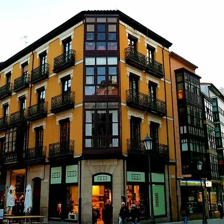 Casa Condal De Reyna *
