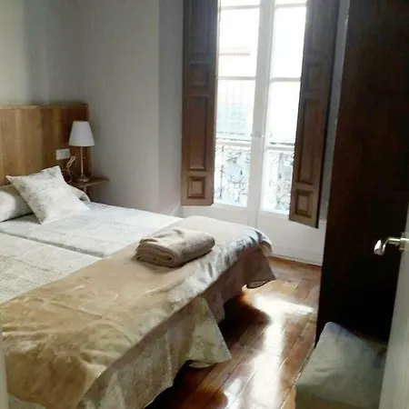 Casa Condal De Reyna Lejlighed *