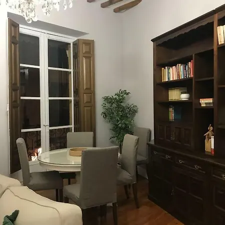 Casa Condal De Reyna