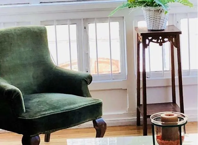 Casa Condal De Reyna