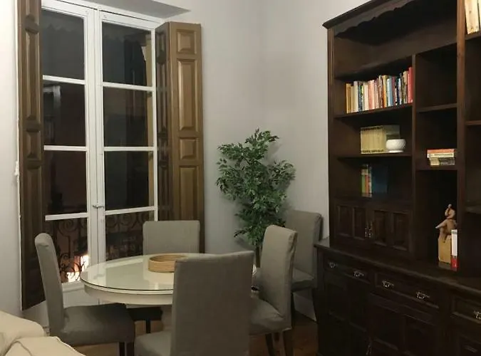 Casa Condal De Reyna